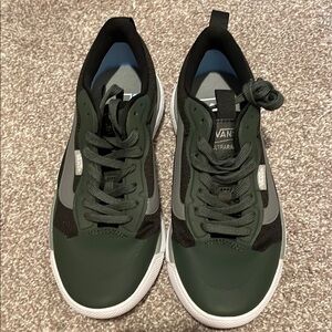 NIB Vans Ultrarange EXO